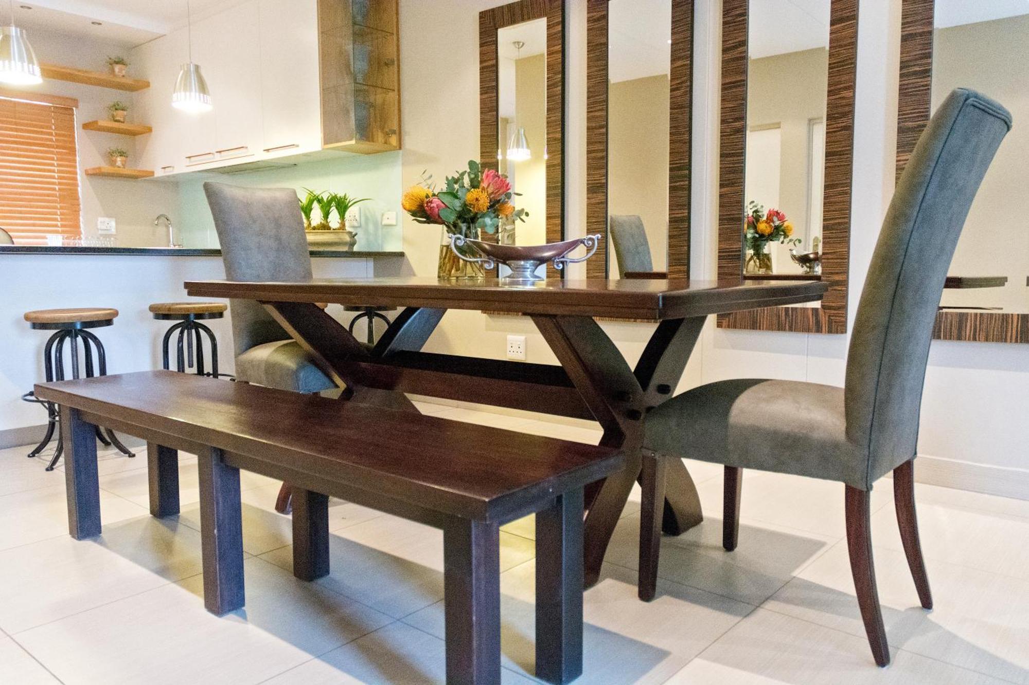 Apartemen 99 m² dengan 2 kamar tidur dan 2 kamar mandi pribadi di Pusat Stellenbosch Bagian luar foto