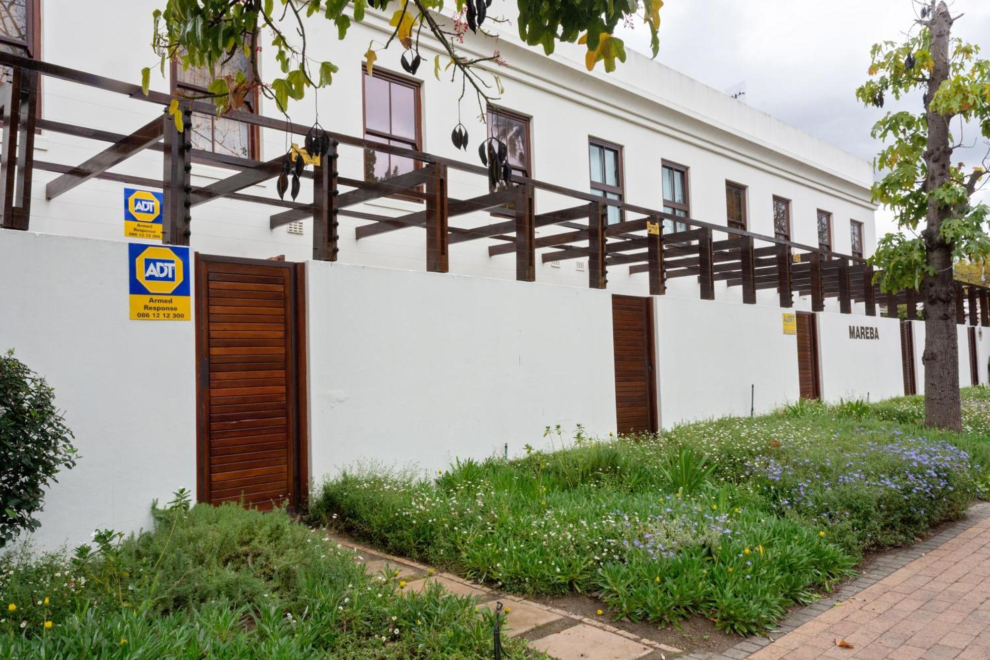 Apartemen 99 m² dengan 2 kamar tidur dan 2 kamar mandi pribadi di Pusat Stellenbosch Bagian luar foto