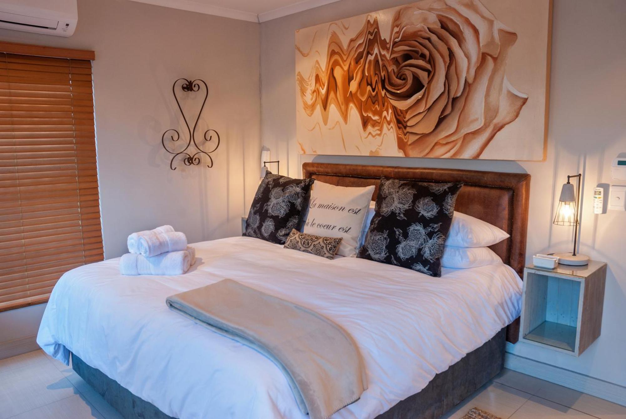 Apartemen 99 m² dengan 2 kamar tidur dan 2 kamar mandi pribadi di Pusat Stellenbosch Bagian luar foto
