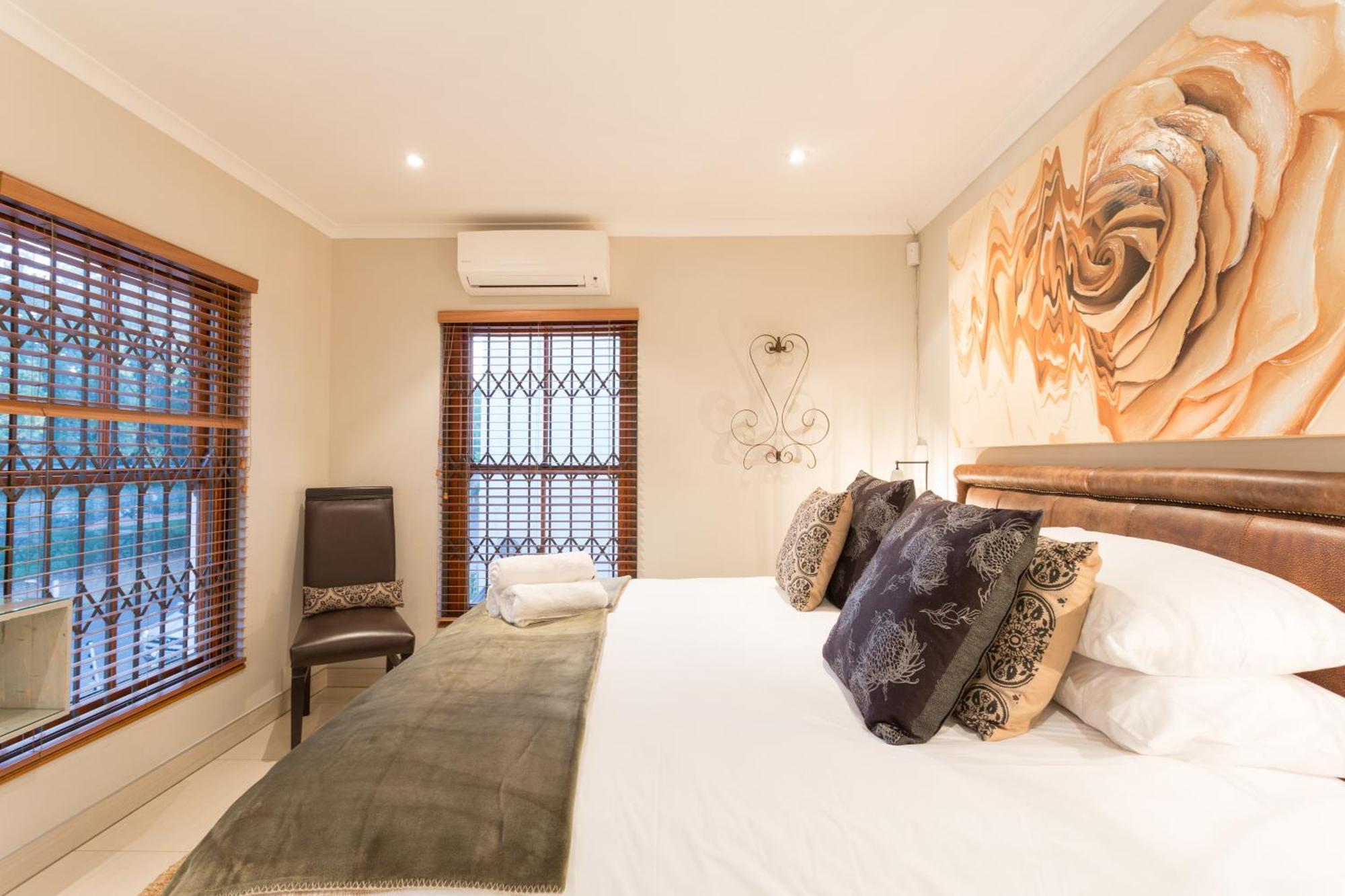 Apartemen 99 m² dengan 2 kamar tidur dan 2 kamar mandi pribadi di Pusat Stellenbosch Bagian luar foto