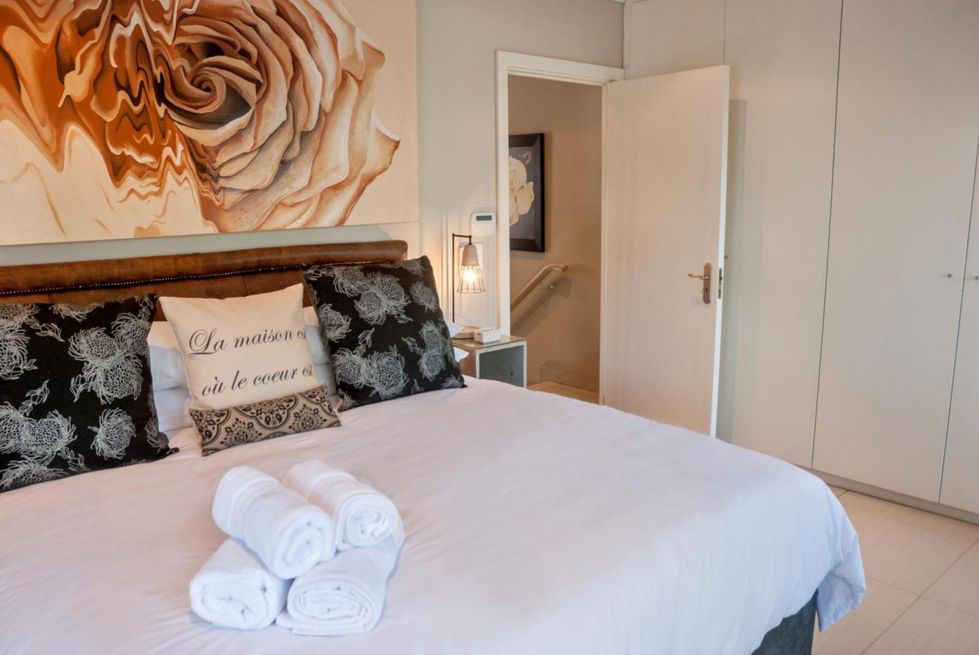 Apartemen 99 m² dengan 2 kamar tidur dan 2 kamar mandi pribadi di Pusat Stellenbosch Bagian luar foto