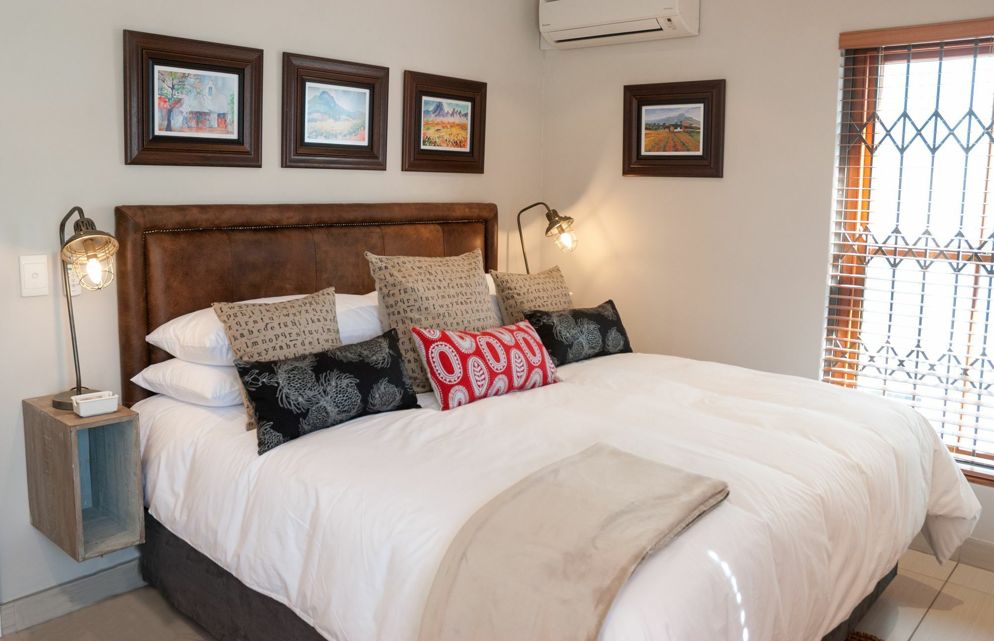 Apartemen 99 m² dengan 2 kamar tidur dan 2 kamar mandi pribadi di Pusat Stellenbosch Bagian luar foto